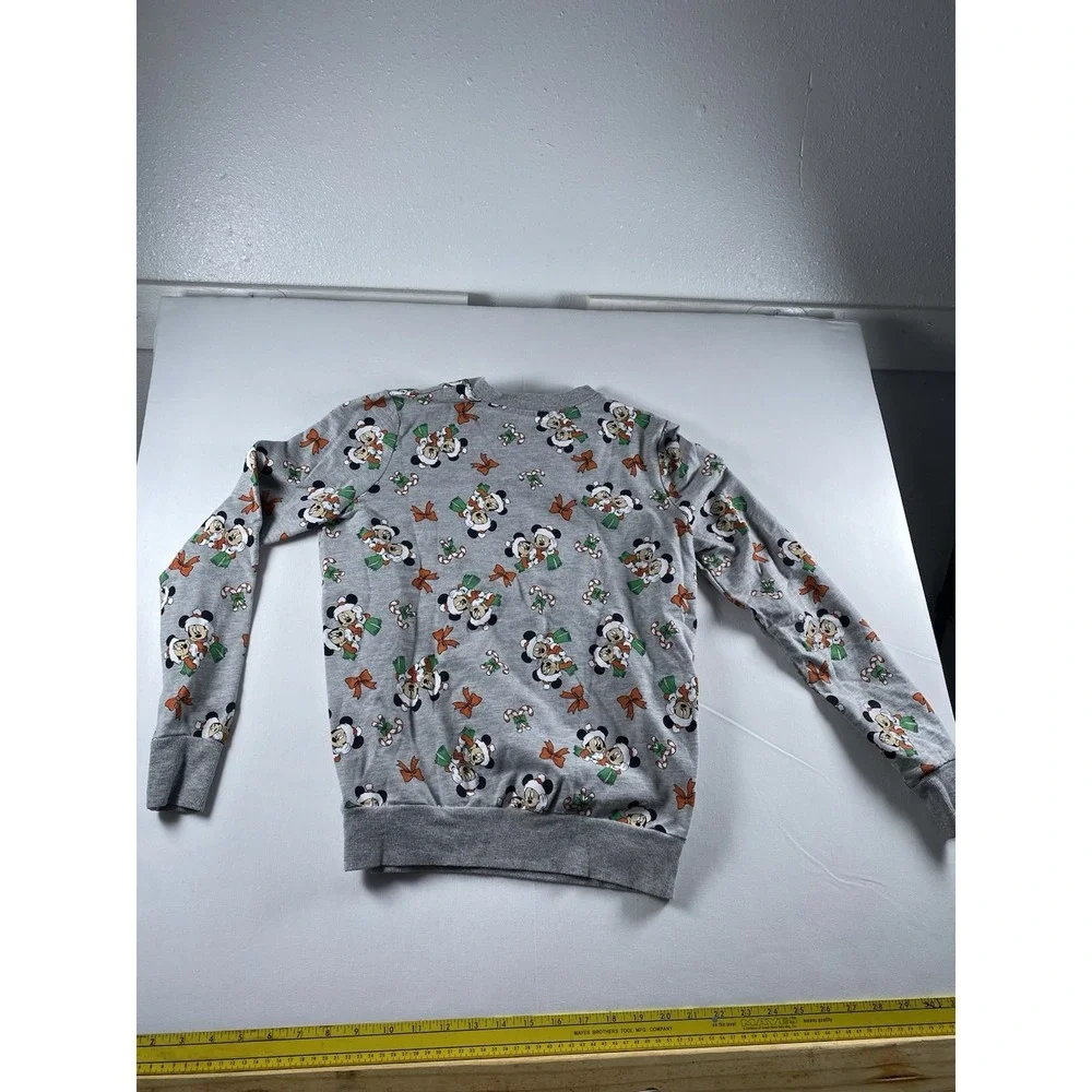 Disney Mickey And Minny‎ Christmas Sweatshirt